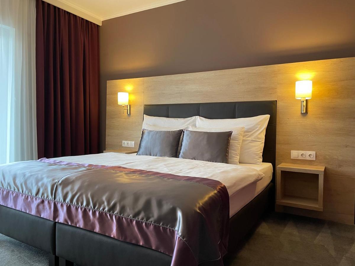 Villa Aruba & Private Spa Suites Keszthely Ngoại thất bức ảnh