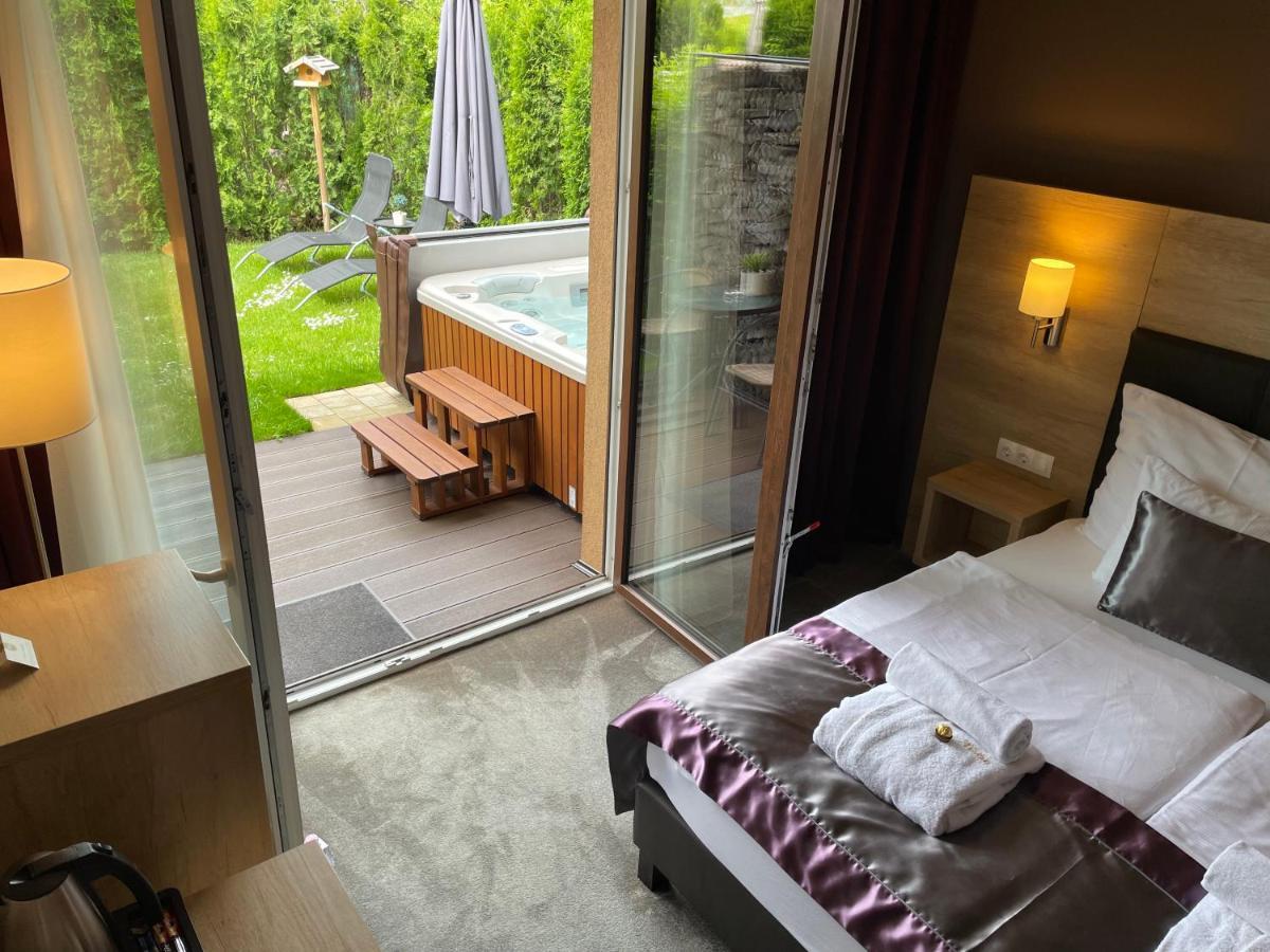 Villa Aruba & Private Spa Suites Keszthely Ngoại thất bức ảnh