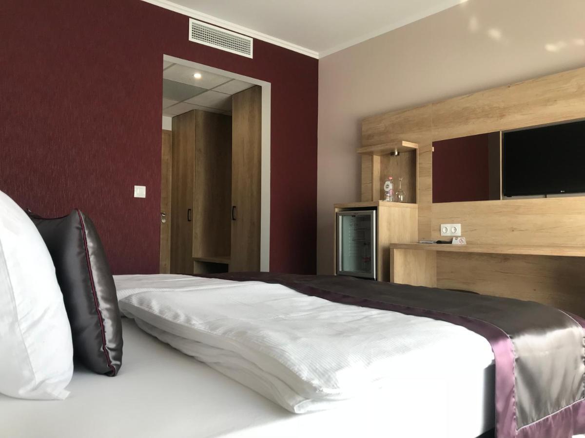 Villa Aruba & Private Spa Suites Keszthely Ngoại thất bức ảnh