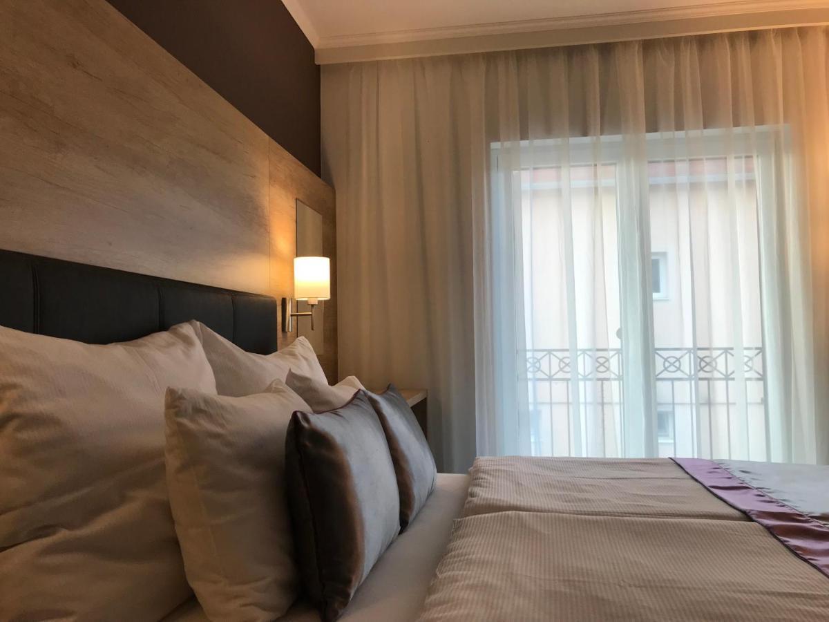 Villa Aruba & Private Spa Suites Keszthely Ngoại thất bức ảnh